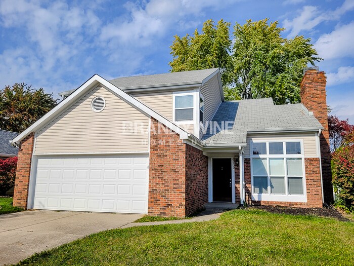 Primary Photo - ONE MONTH FREE RENT!!