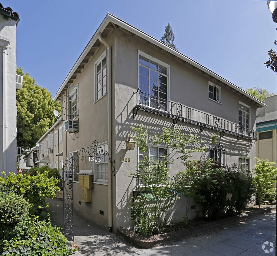 Primary Photo - 1325 O St