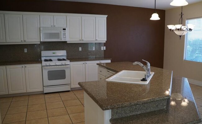 Building Photo - 518 Center Green Dr