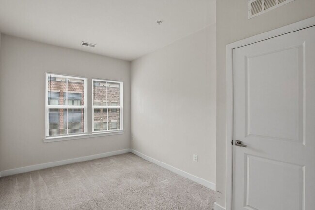 Foto del edificio - 2831 Toles Park Dr