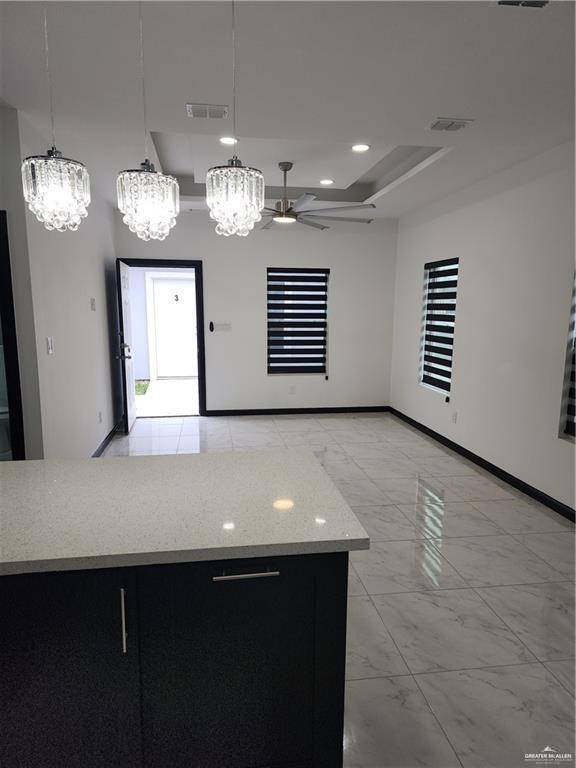 Foto del edificio - 13 W Woodson Dr