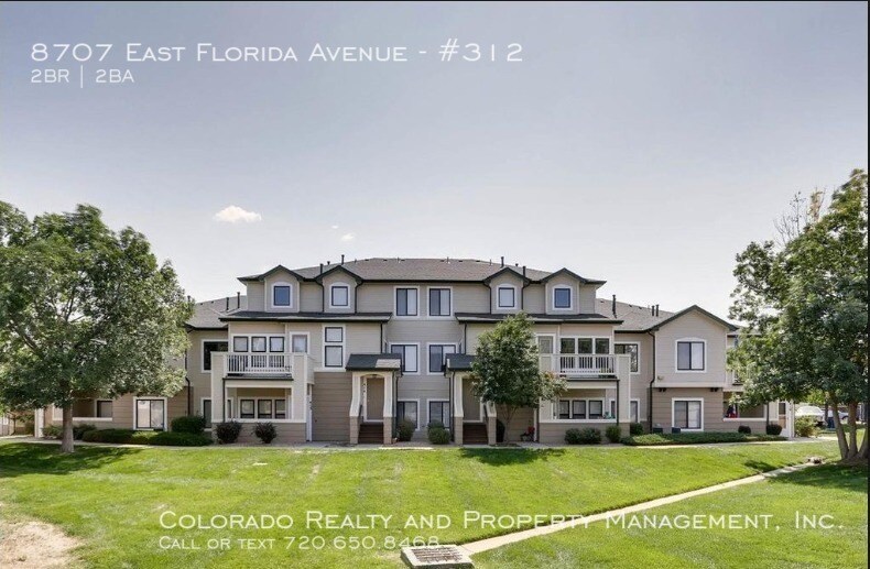 Foto principal - 8707 E Florida Ave