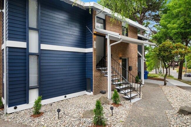 Foto del edificio - 283-287 NW Market St