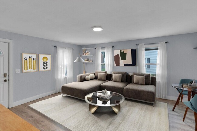 Foto del edificio - Adorable Cape Cod Charmer Available For Rent!