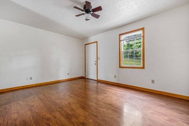 Building Photo - 111 Hughes Road, Unit 111-1