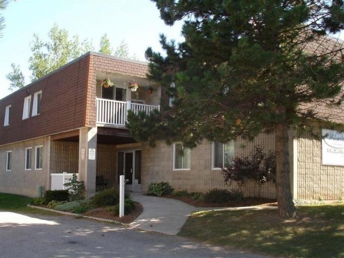 Primary Photo - Milverton Apartments