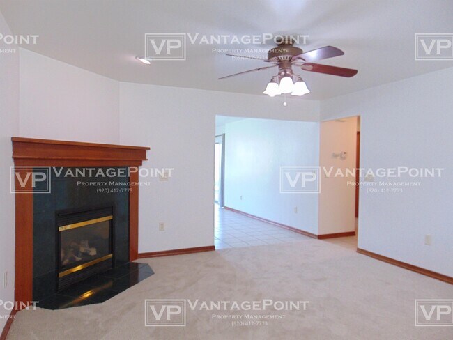 Building Photo - 2043 River Point Ct