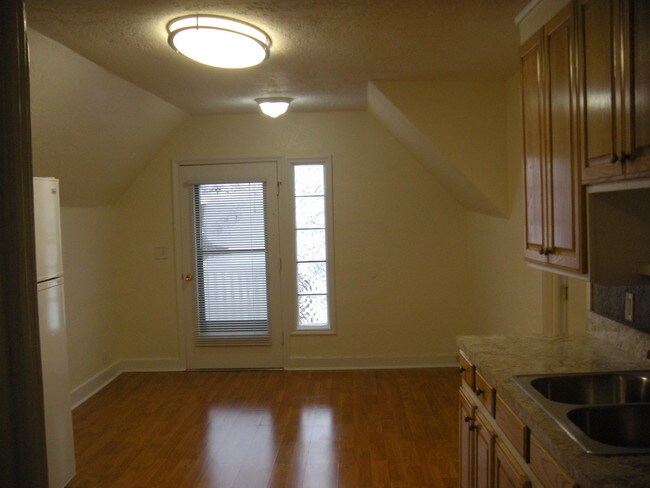 Foto del edificio - 935 N Hayes Ave