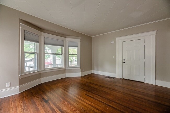 Living - 16 Pinnacle Rd