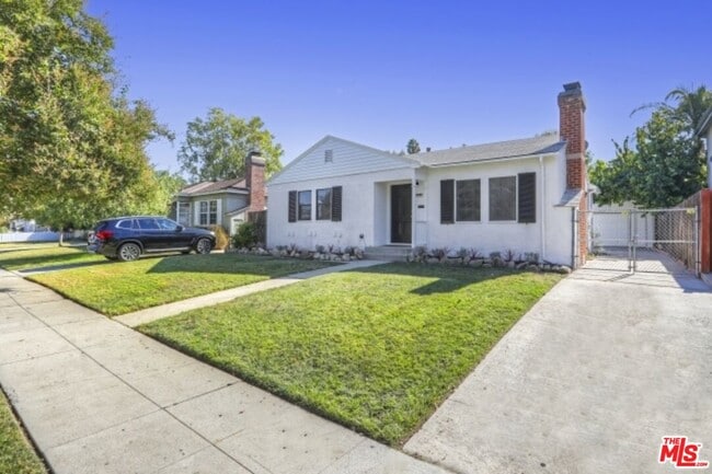 Building Photo - 22046 Galvez St