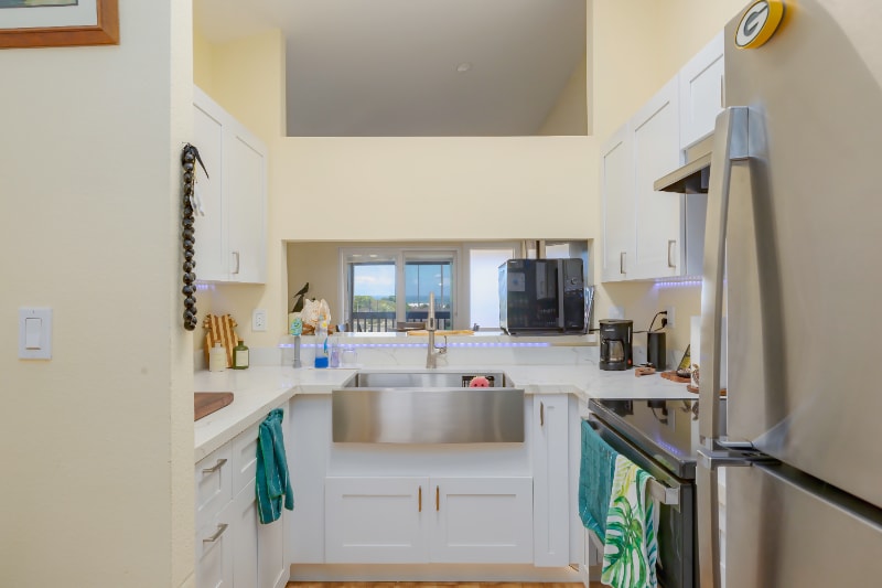 Primary Photo - 33 Waiaka Ln