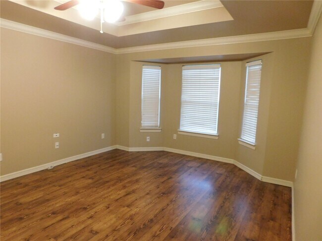 Foto del edificio - 910 SW Cheyenne Dr