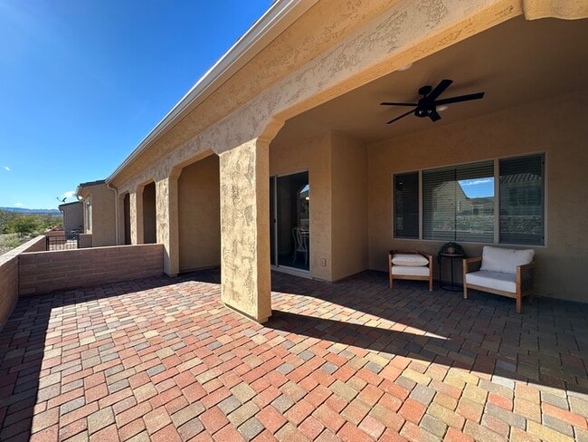 Building Photo - 2 Bedroom + Den Villa in Quail Creek Commu...