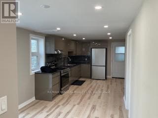 Building Photo - 3976 Portage Rd