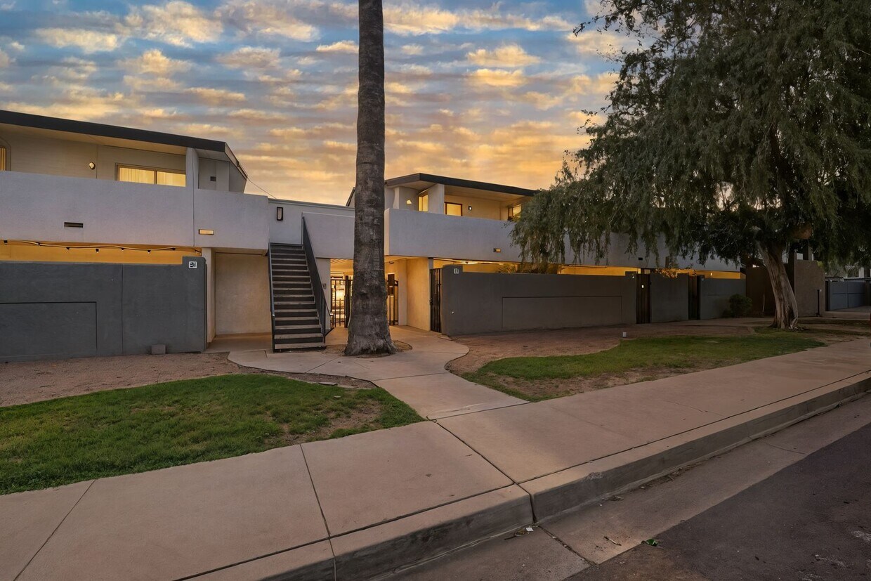 Primary Photo - Heart of Phoenix Living – Modern 1BR with ...