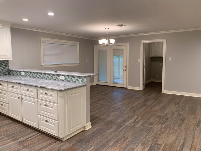 Building Photo - 3/2/2 on 1 ac LISD