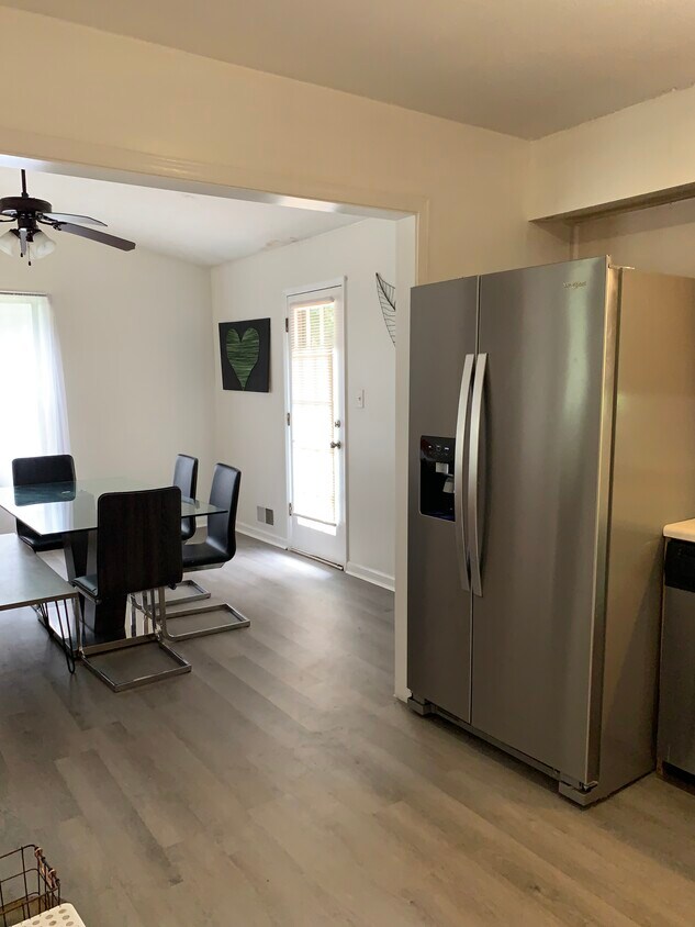 Foto principal - 634 Village Creek Dr SW