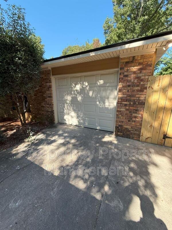 Building Photo - 7331 Paprika Ln