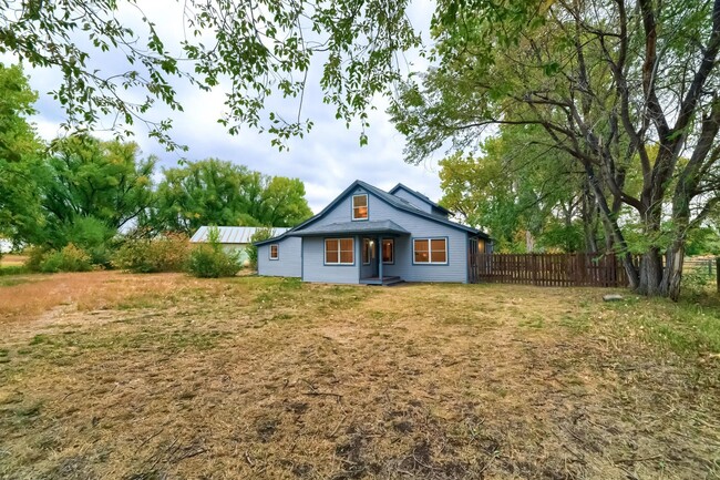 Building Photo - Idyllic 3 BDR Farmhouse in Boulder