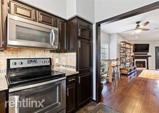 Building Photo - 2 br, 2 bath House - 6315 Campbell Rd Apt 402