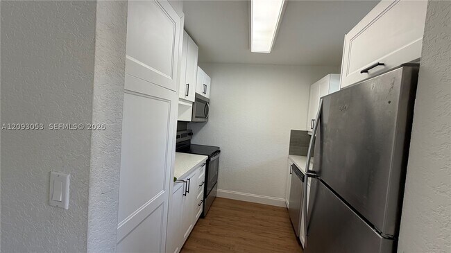 Building Photo - 11477 NW 39th Ct