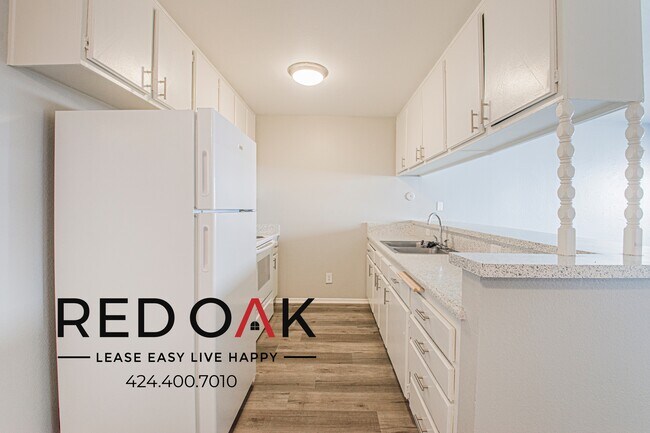 Foto del edificio - 379 Newport Ave