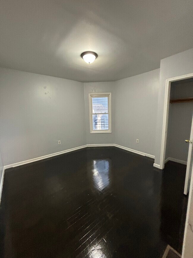 Unit 1 - 384 S 9th St