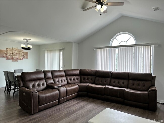 Building Photo - 16508 Radison Dr