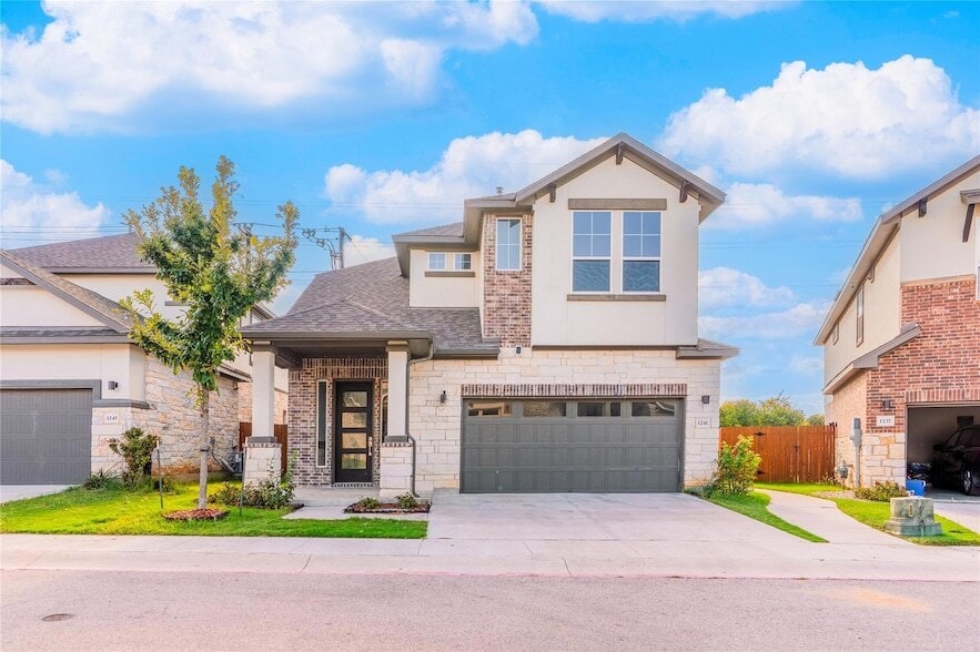 Primary Photo - 1241 Summerbrooke Cir