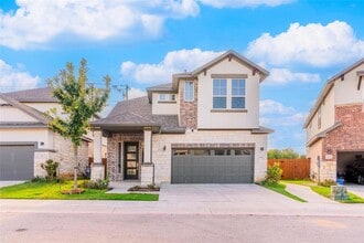 Building Photo - 1241 Summerbrooke Cir