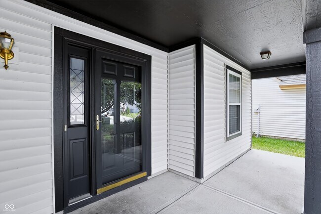 Foto del edificio - 5439 Lake Boggs St