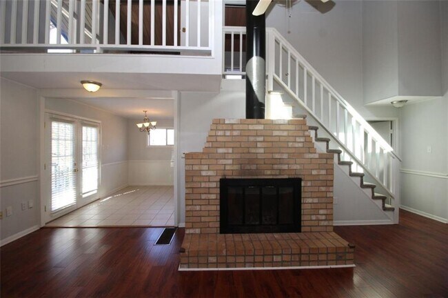 Building Photo - 9240 Nova Dr