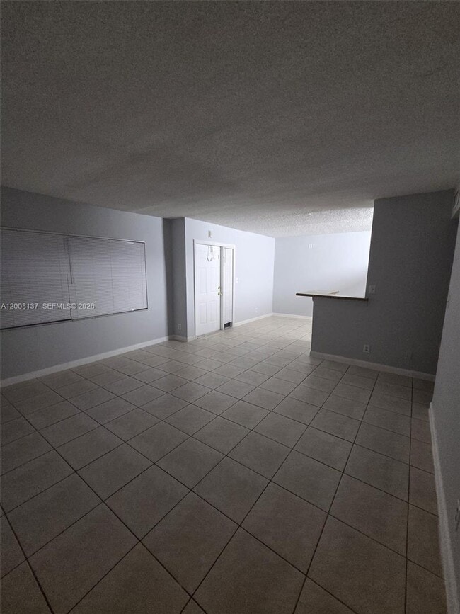 Foto del edificio - 11441 NW 42nd St