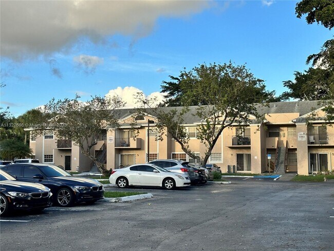 Building Photo - 1821 NW 96th Terrace