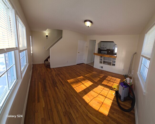 Foto del edificio - 94 Cortland Cir