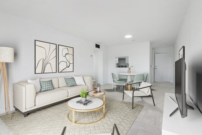 Foto del edificio - 888 NE 132nd St