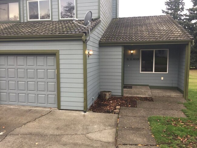 Foto del edificio - Condo with a golf course view