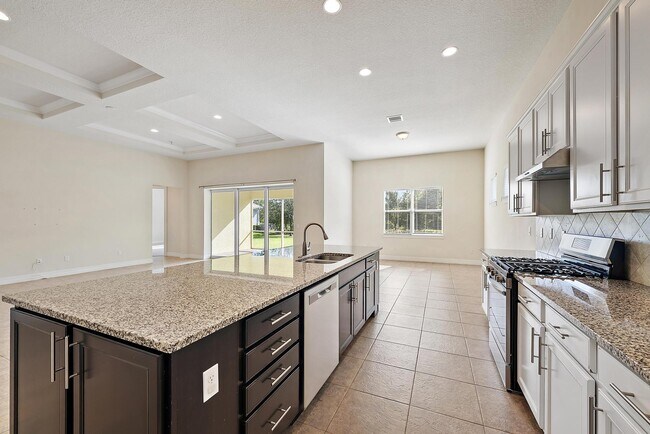 Building Photo - 127 Shores Pointe Dr