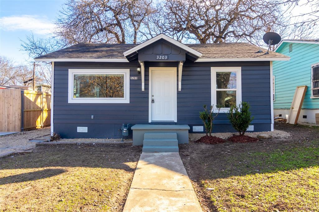 Primary Photo - 3203 E 16th St