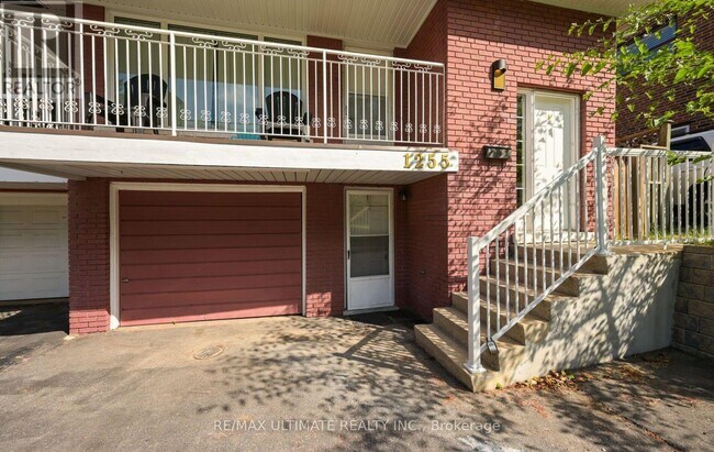 Photo du bâtiment - 1255 Forestwood Dr
