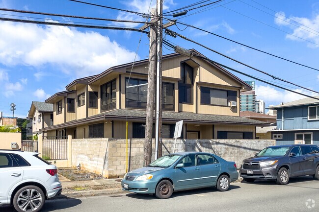 Building Photo - 2211 Lime St