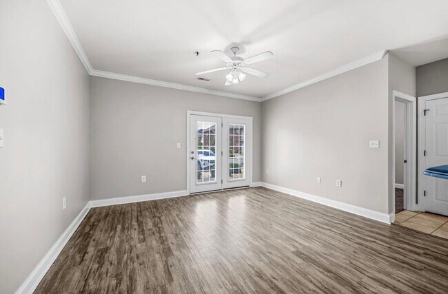 Building Photo - 2021 Silvercrest Dr