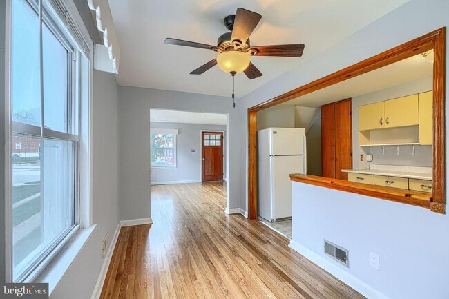 Foto del edificio - 7114 Greenwood Ave