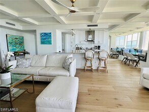 Building Photo - 5550 Heron Point Dr