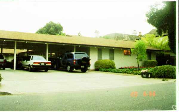 Primary Photo - 527 529, 531 Lassen St