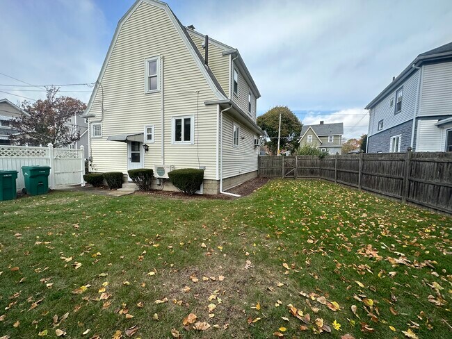 Foto del edificio - 235 Ashcroft Rd