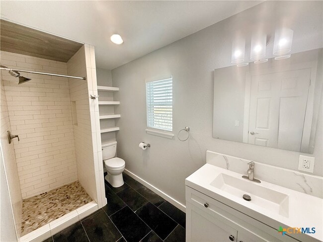 Building Photo - 275 Halm Dr