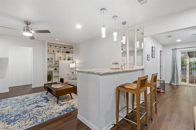 Building Photo - 5111 Stoneleigh Ave