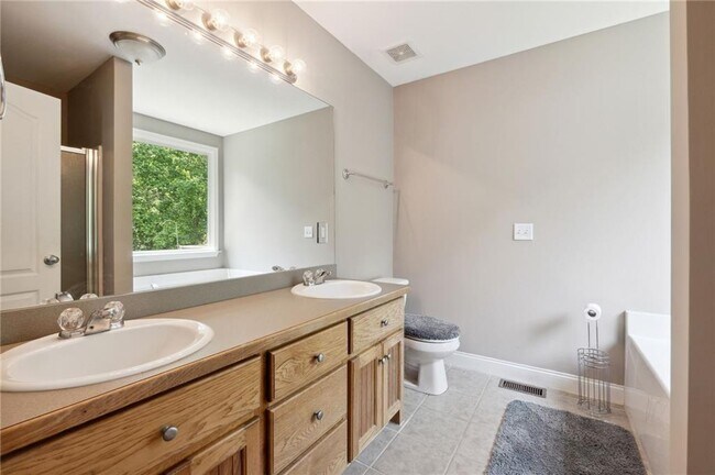 Building Photo - 58 Arabian Ct