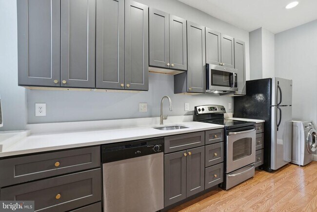 Foto del edificio - 1440 Fairmont St NW